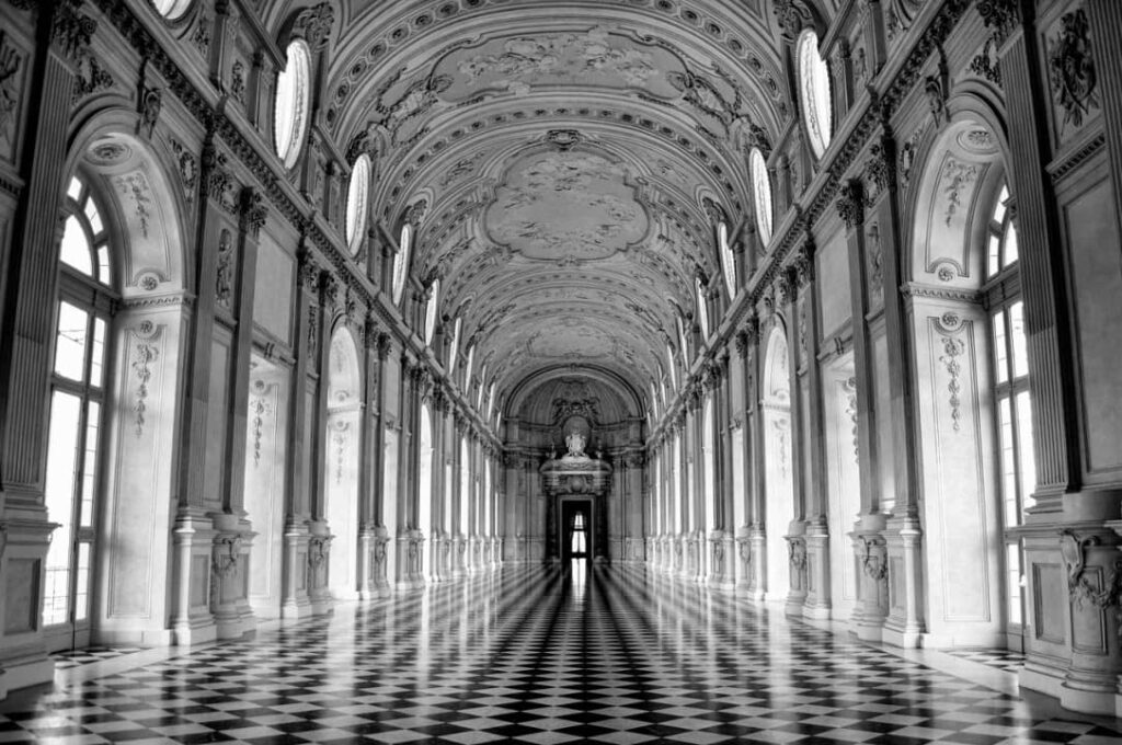 mostra luce reggia di venaria